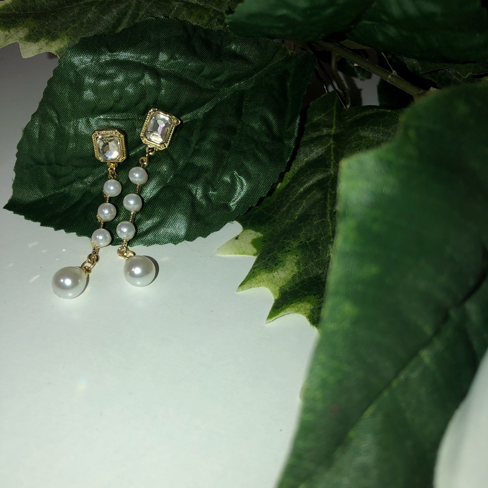 Earring - Picture 6 of 7